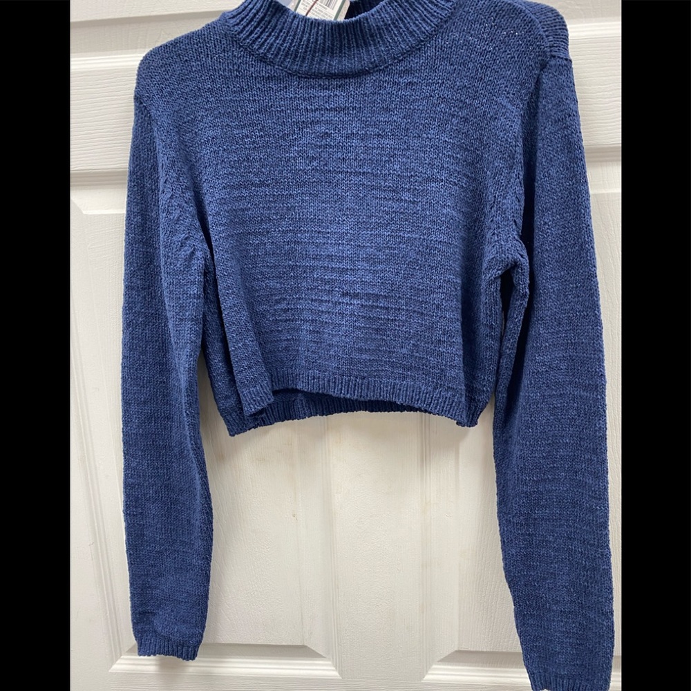 Women’s Blue crop sweater